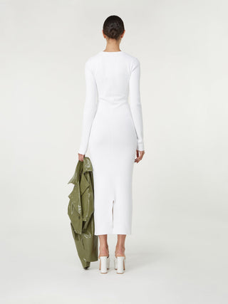 "Éldon & Co London: Classic White Long-Sleeve Knit Dress"