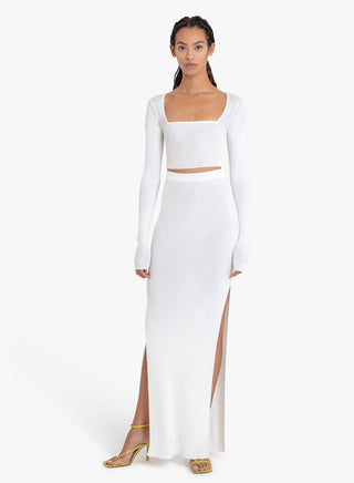 Elegant Ribbed Knit Maxi Skirt in Ivory